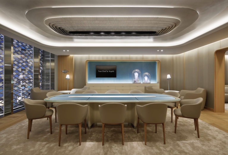 VAN CLEEF & ARPELS flagship. Tokyo. JOUIN MANKU LIGHTMAKERS